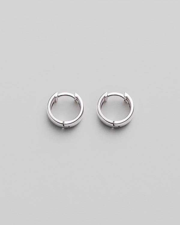 Boucles d'oreilles créoles argentées THE CLASSIC S