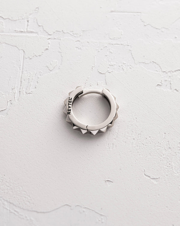 14k white gold single earring HARD