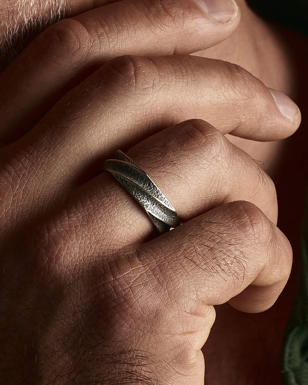 Anello in argento TORNADO