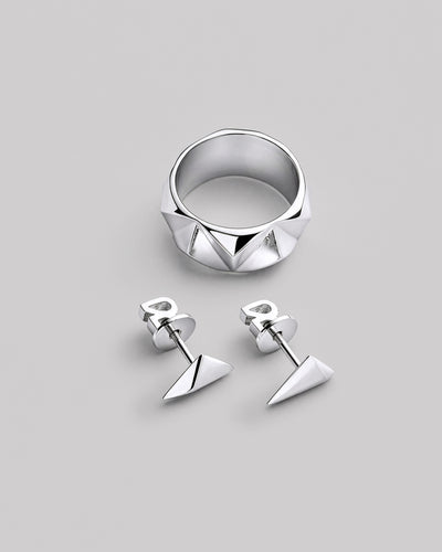 Boucles d'oreilles clous en argent PYRAMIDE