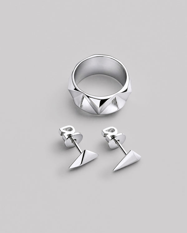 Boucles d'oreilles clous en argent PYRAMIDE