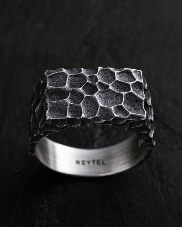 Anello in argento KRATER