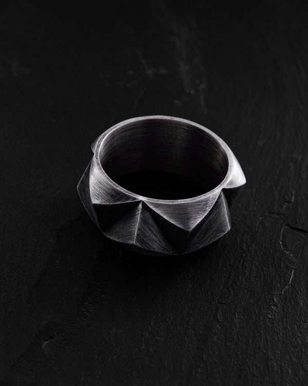 Anello in argento TRIEDRE