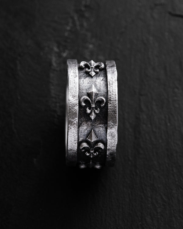 Anello in argento FLEUR DE LIS