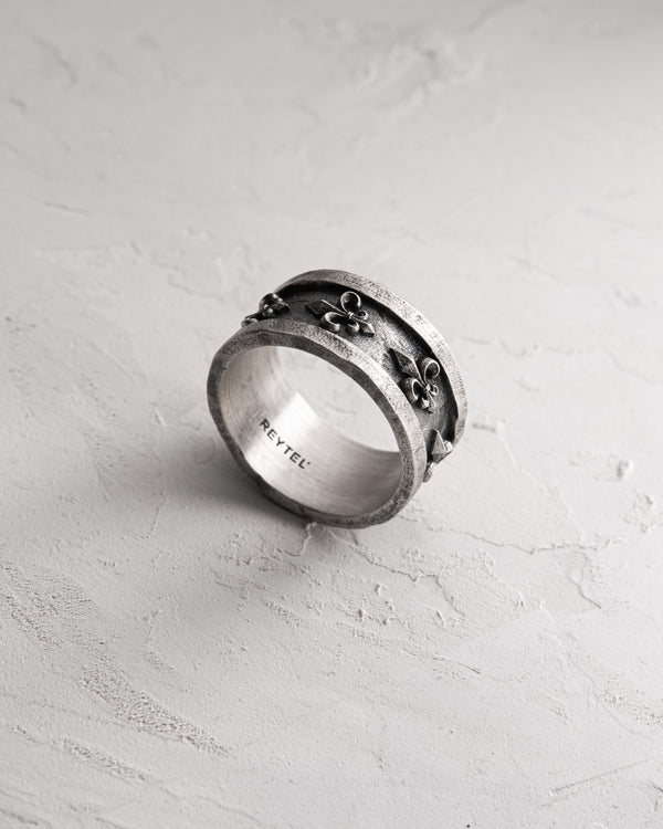 Anello in argento FLEUR DE LIS