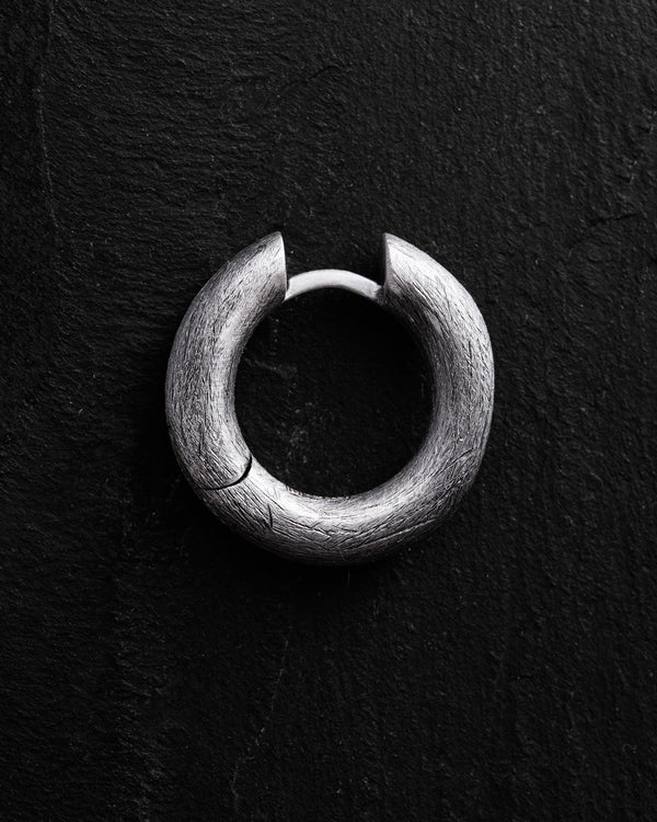 Boucle d'oreille simple en argent MIRROR