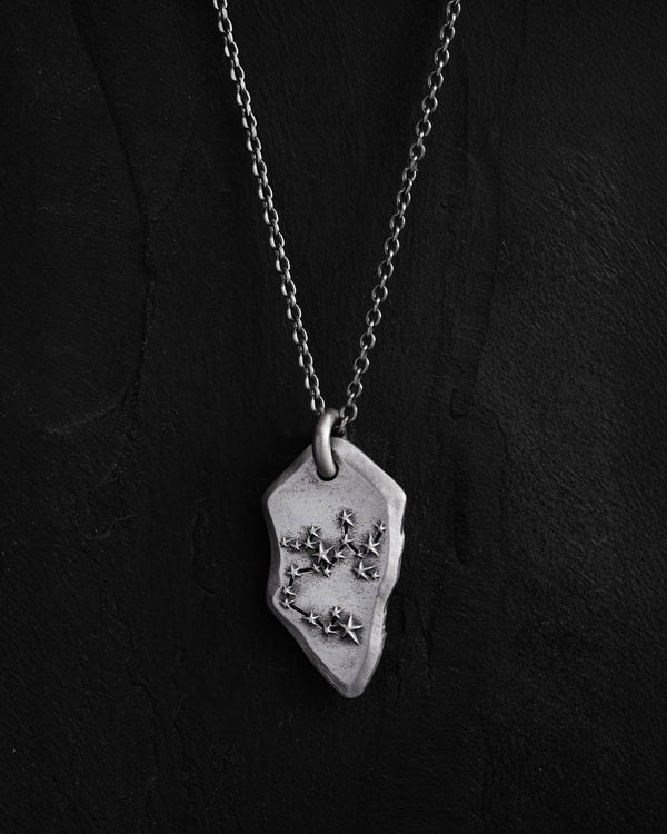 Pendentif en argent CONSTELLATION SAGITTAIRE sur une chaîne