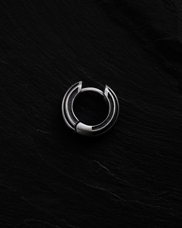 Silberner Ohrring - Ring FOCUS