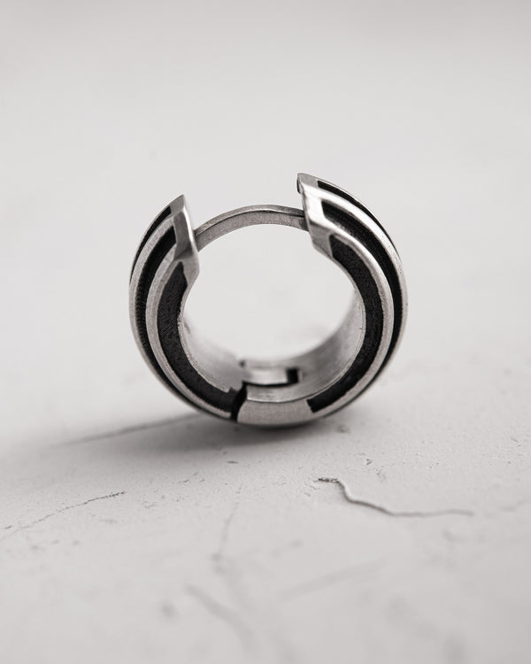 Silberner Ohrring - Ring FOCUS