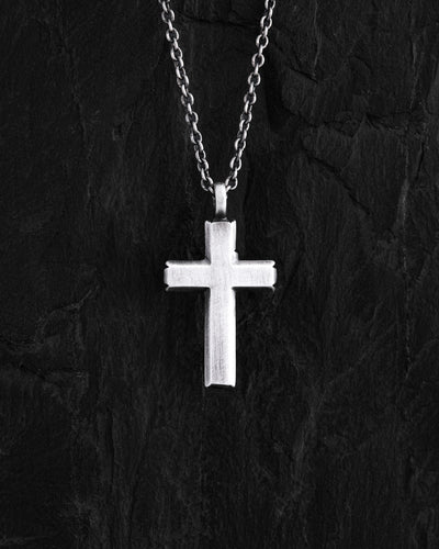 Croce d'argento su catena VÉRITÉ