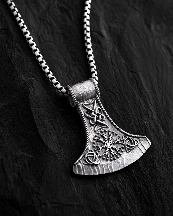 Pendentif en argent CASQUE DE TERREUR
