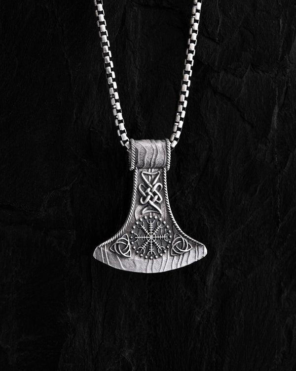 Pendentif en argent CASQUE DE TERREUR