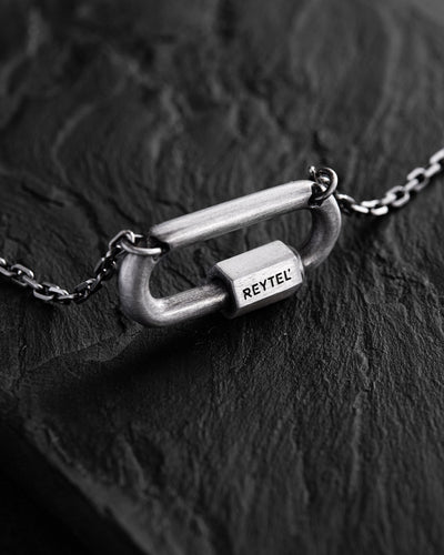 Silberanhänger an Kette KARABIN