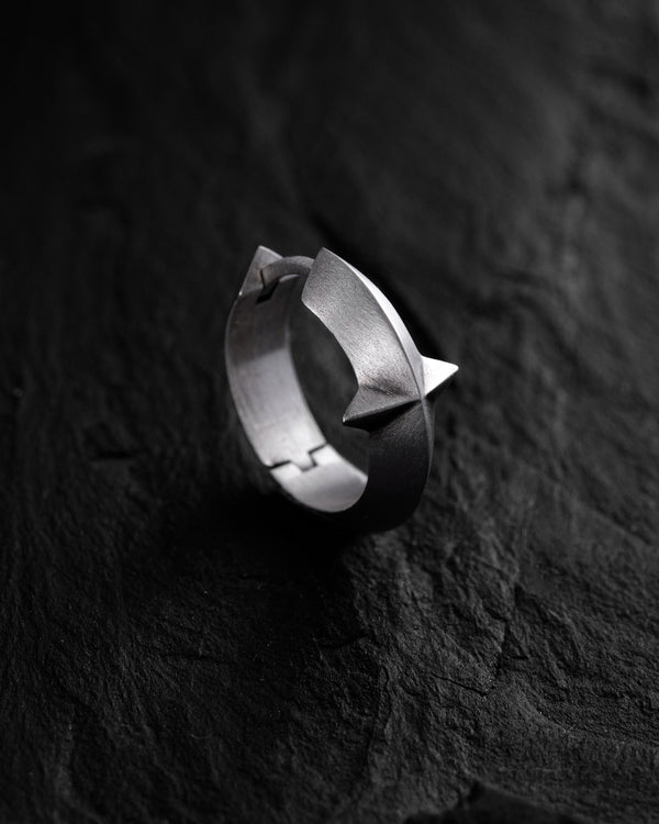 Orecchino a cerchio in argento AXIS