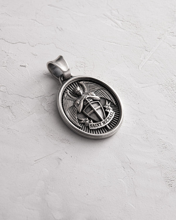 Pendentif en argent SAINT MICHAEL