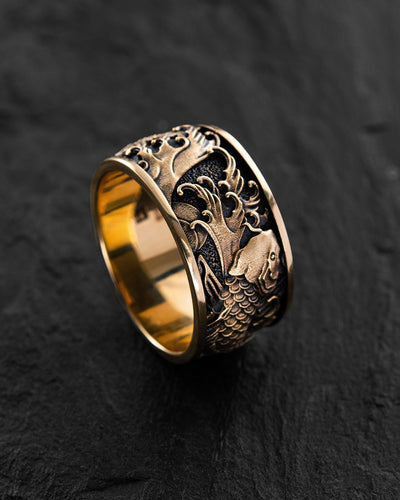 Ring JAPANISCHE KOI-KARPFEN UND WELLEN (14 Karat Gelbgold)