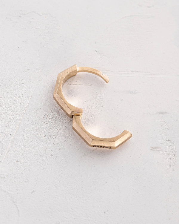 Orecchino - anello BRUTAL (oro giallo 14k)
