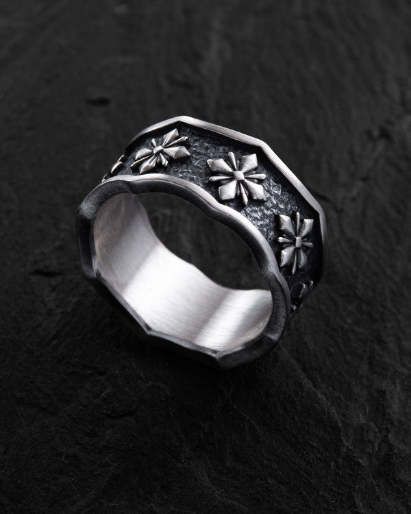 Anello in argento CUSTOS