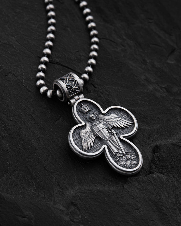 Croix d'argent MESSIE. INRI