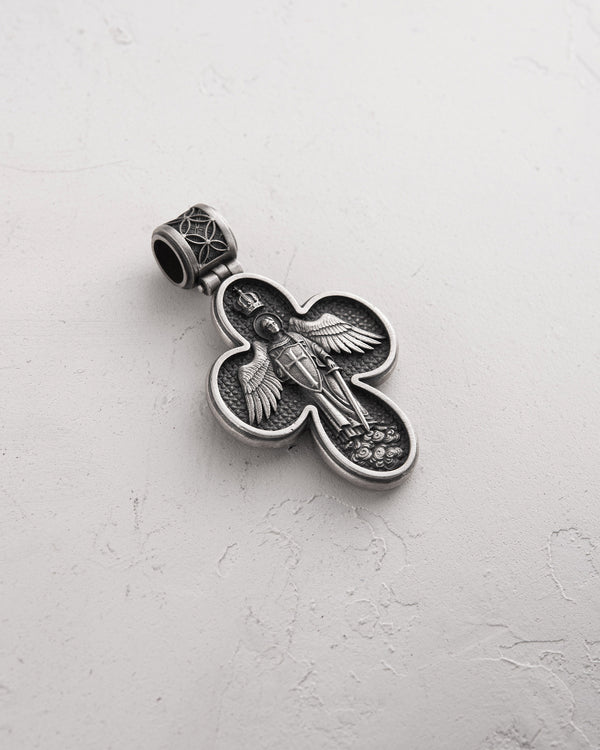 Croix d'argent MESSIE. INRI