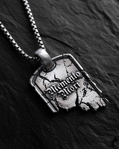 Silver pendant SCRIPTUM. MEMENTO MORI