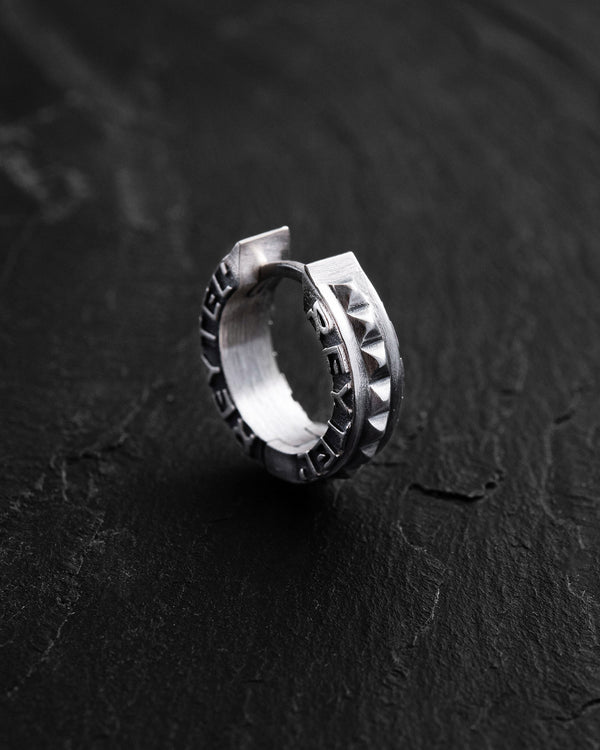 Boucle d'oreille unique en argent ROUGH