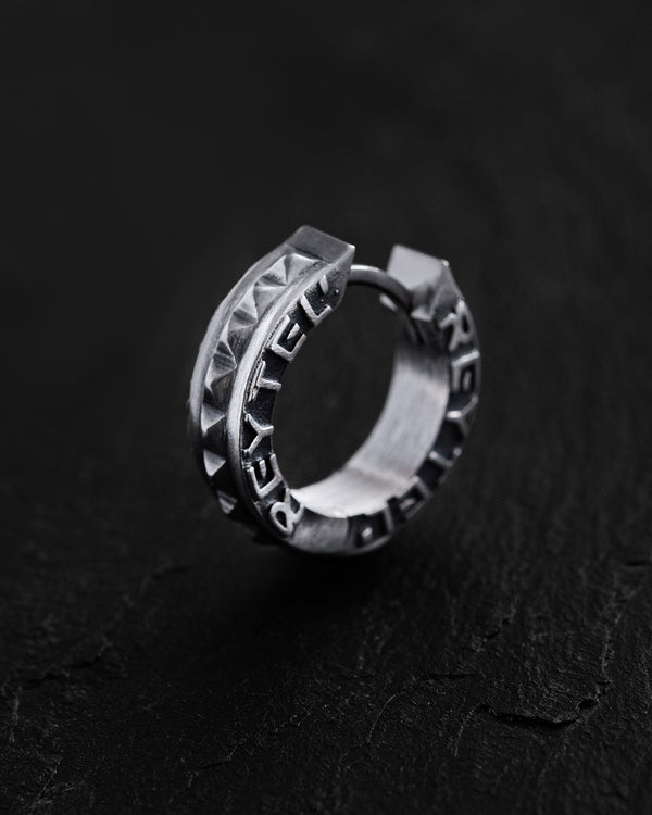 Boucle d'oreille unique en argent ROUGH