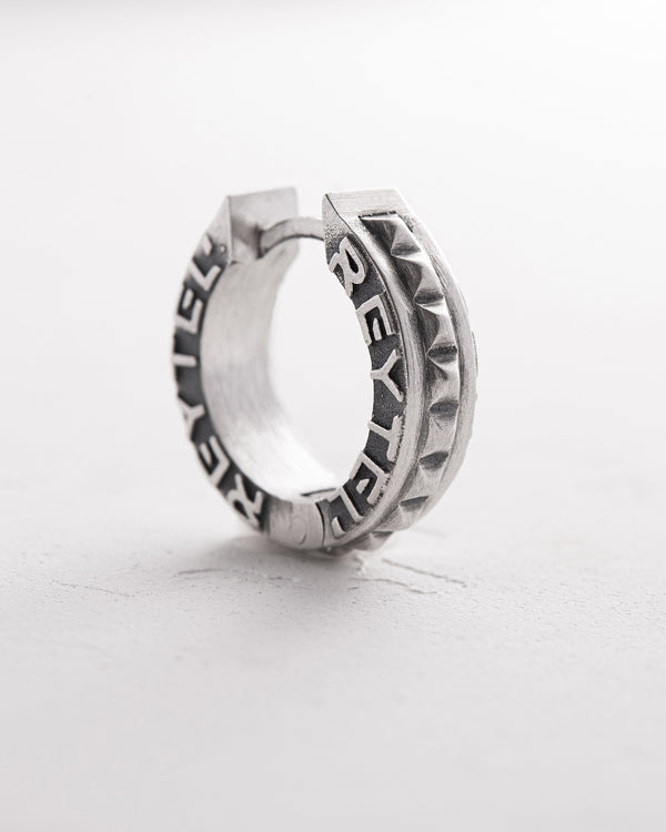 Boucle d'oreille unique en argent ROUGH