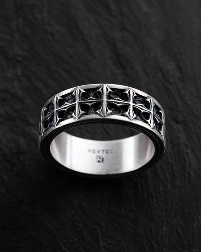 Anello in argento CROCE GOTICA