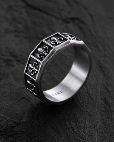 Anello in argento FLEUR DE LIS
