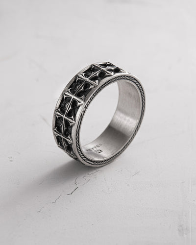 Anello in argento CROCE GOTICA