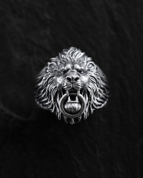 Silver ring THE LION