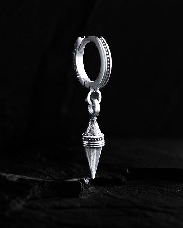 Boucle d'oreille unique en argent APEX