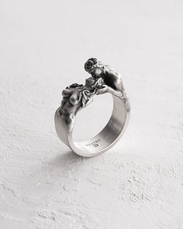 Silver ring THE KISS