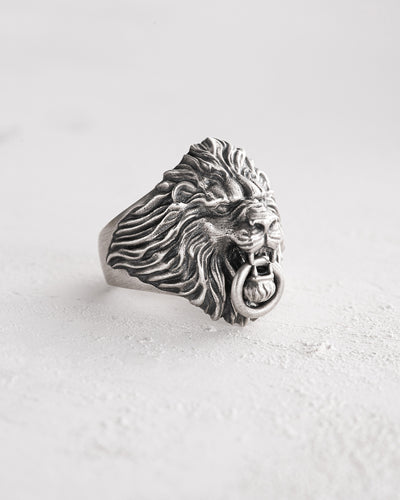 Silver ring THE LION