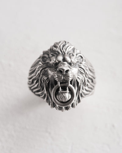Silver ring THE LION