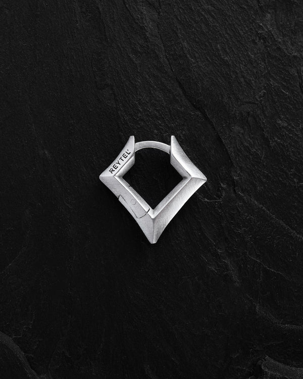 Silver single earring FRAME