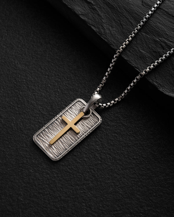 Silberner Anhänger „Vater unser“ mit einem goldenen Kreuz