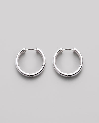 Orecchini a cerchio in argento THE CLASSIC M