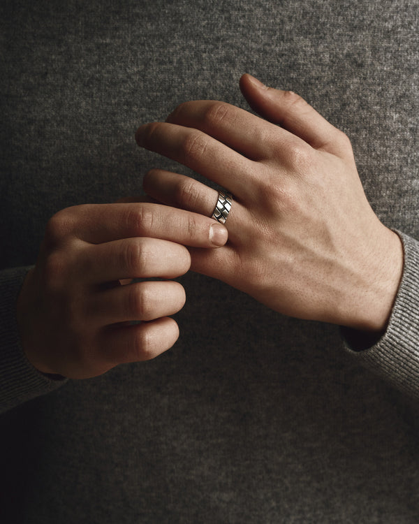 Silver ring ROUTE