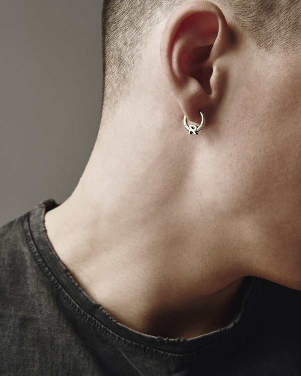 Boucle d'oreille unique en argent REYTEL